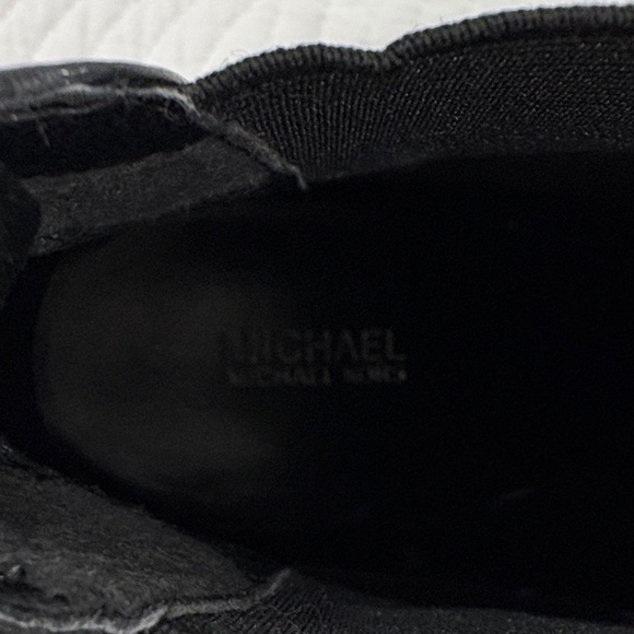 Michael Kors Chic Black Ankle Booties 8.5 - Picture 6 of 7